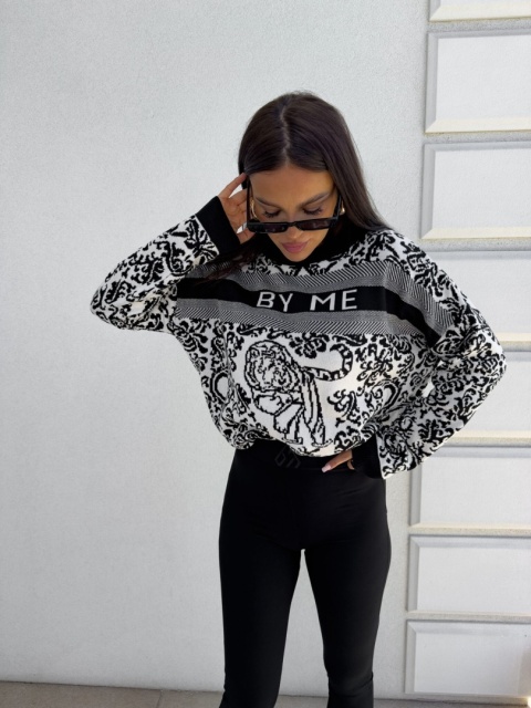 Sweter DIO – czarny By Me Sweter DIO – czarny By Me