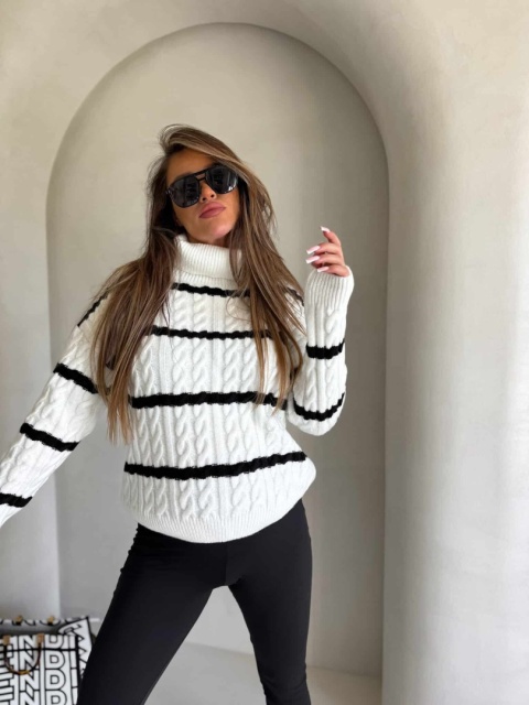 Sweter golf INKO pasy ecru czarny By Me