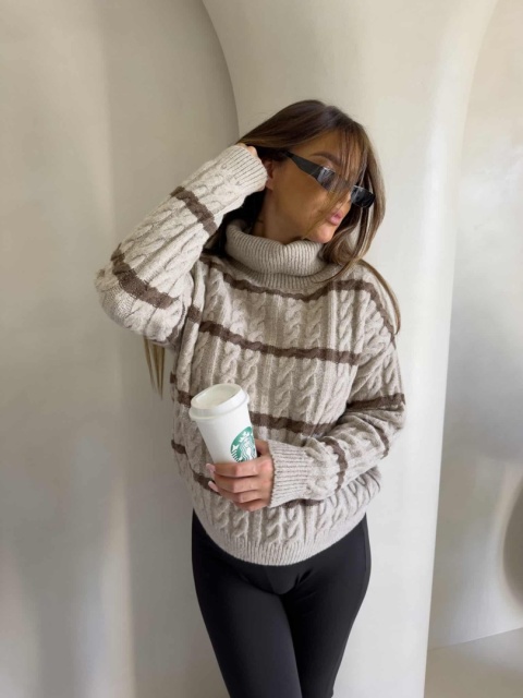 Sweter golf INKO pasy beżowo czekoladowe By Me