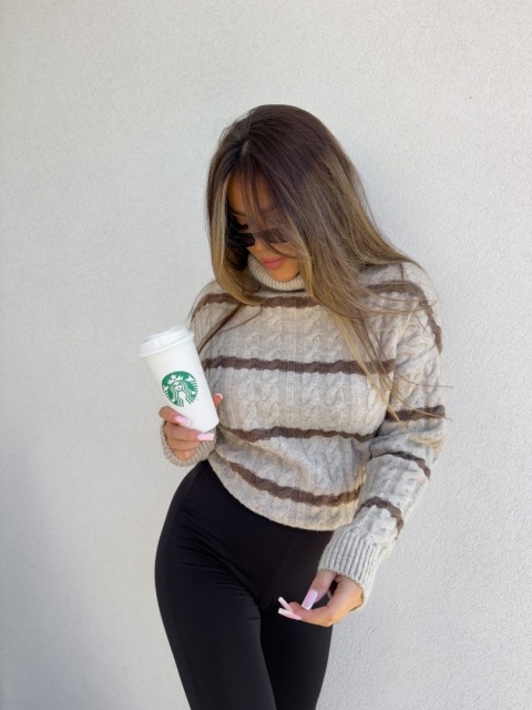 Sweter golf INKO pasy beżowo czekoladowe By Me