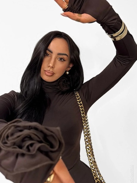 Bluzka golfik z różami 3D czekolada La Milla