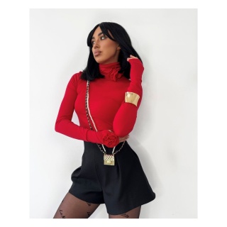 Bluzka golfik z różami 3D czerwona La Milla