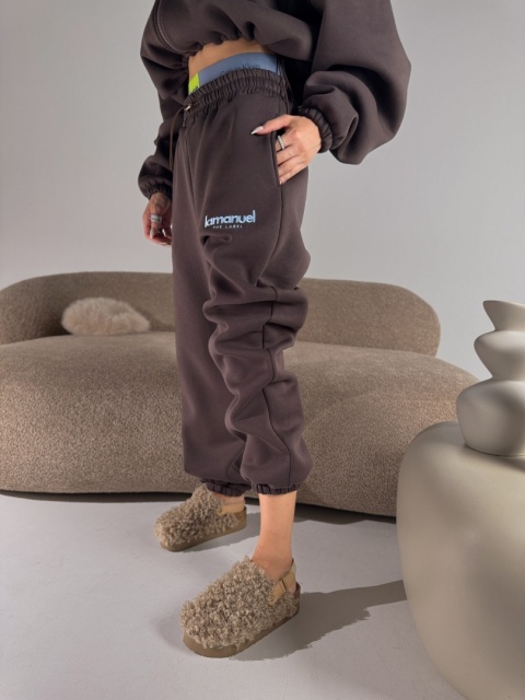 Dres CREAMY czekolada bluza i spodnie La Manuel