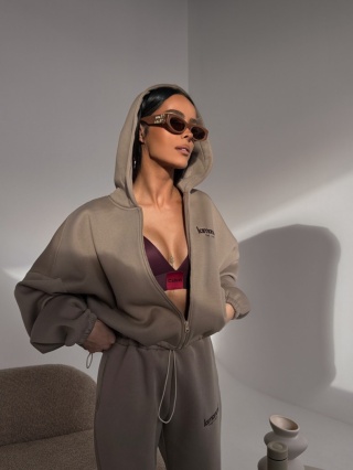 Dres CREAMY beż bluza i spodnie La Manuel