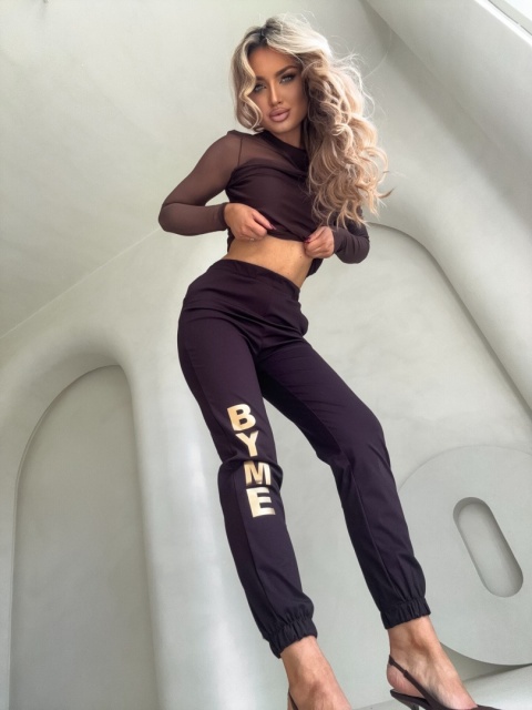 Spodnie JOGGERY logo – czekoladowe By Me