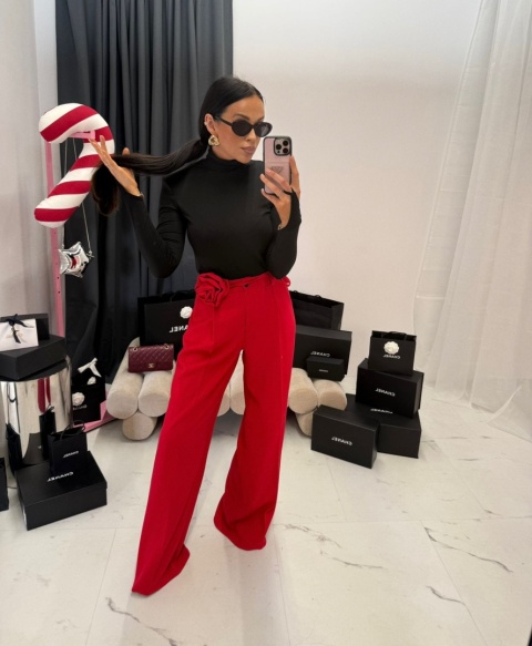 Spodnie z szeroką nogawką z różą czerwone La Milla