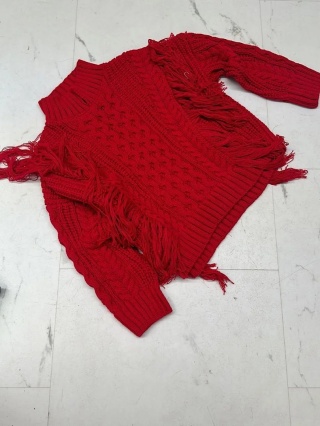 Sweter z frędzlami czerwony La Milla