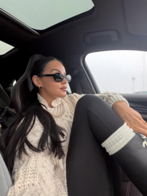 Sweter z frędzlami kremowy La Milla