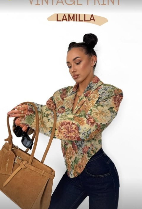 Krótka kurtko marynarka żakardowa z niebieskimi kwiatkami Rosalia La Milla