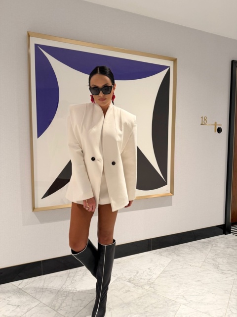 Maryarka z wyciętymi ramionami biała La Milla