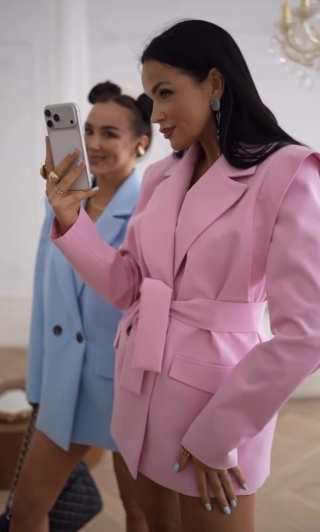 Marynarka oversize z poduszkami WIGILIA baby pink La Milla
