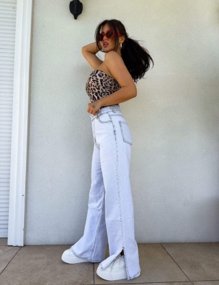 Jeansy FLARED – light jeans By Me