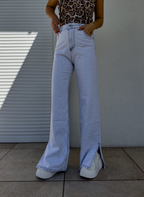 Jeansy FLARED – light jeans By Me