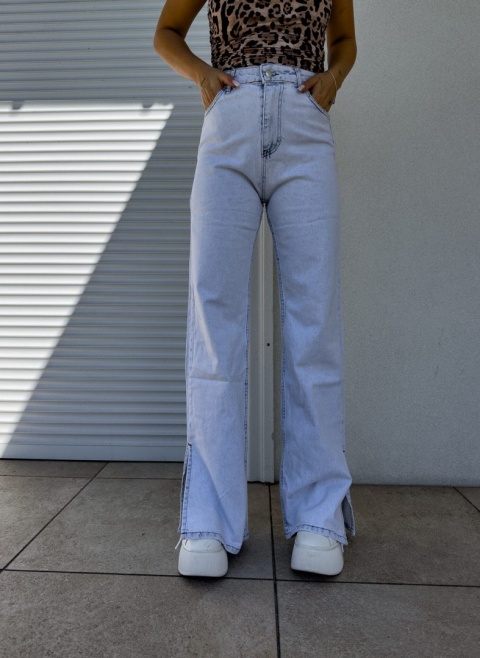 Jeansy FLARED – light jeans By Me