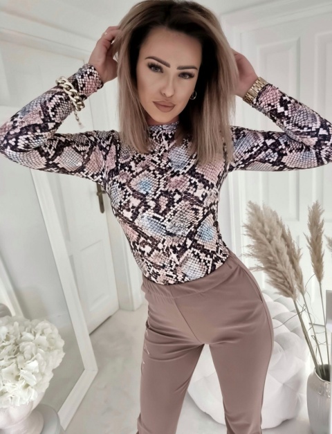 Bluzka półgolf w wężowy print - BY ME