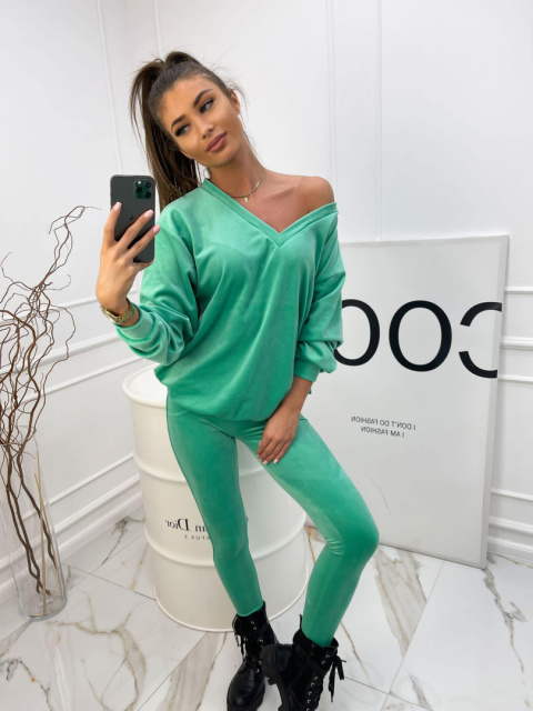 Leggings push up velor green BY MIELCZARKOWSKI Leggings push up velor green BY MIELCZARKOWSKI