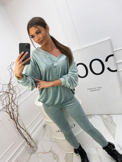 Velour sweatshirt pistachio - BY MIELCZARKOWSKI Velour sweatshirt pistachio - BY MIELCZARKOWSKI