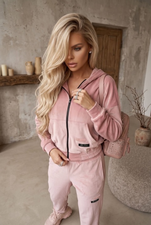 Komplet dresowy VELVET KISS różowy LAKI