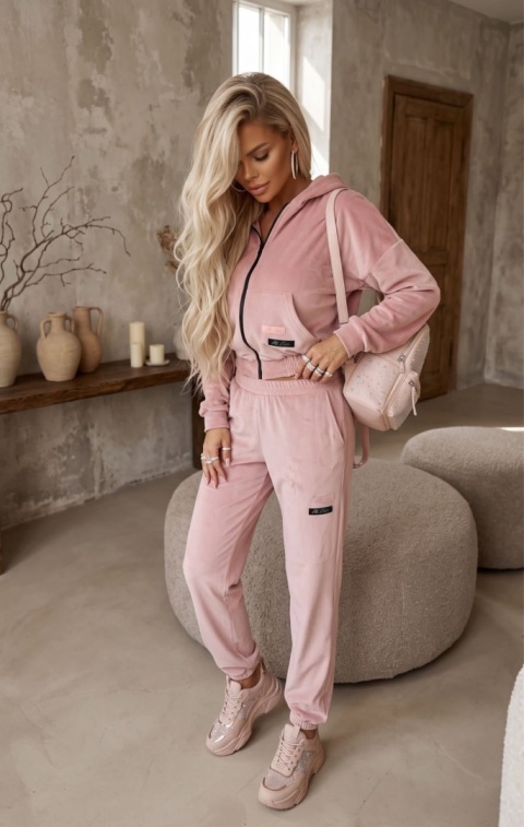 Komplet dresowy VELVET KISS różowy LAKI