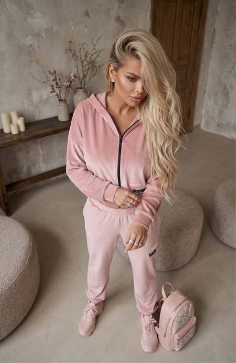 Komplet dresowy VELVET KISS różowy LAKI