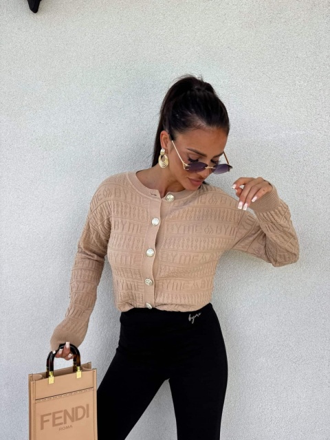 Sweter GIVEN – ciemny beż By Me