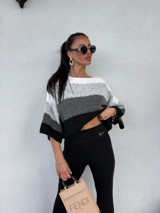 Sweter SOFT pasy – szaro czarny By Me