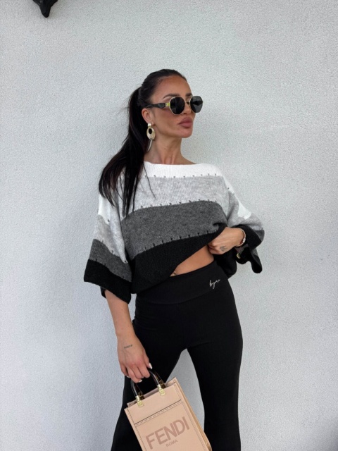 Sweter SOFT pasy – szaro czarny By Me