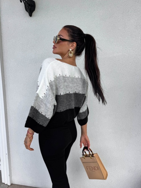 Sweter SOFT pasy – szaro czarny By Me