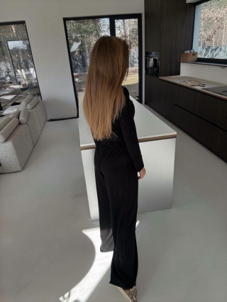 Komplet z wiskozy bluzka z marszczeniem i luźne spodnie czarny Agatha Fashion