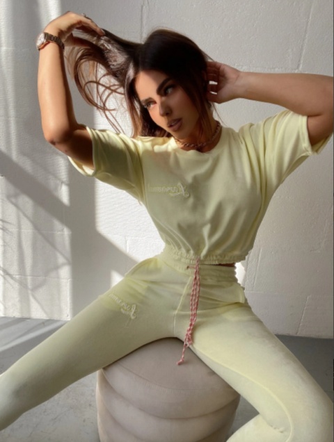 Dresowy komplet welurowy LOVERS DO - bananowy La Manuel