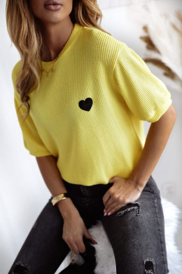Wełniany sweterek z rękawem 1/2 i sercem żółty XANA