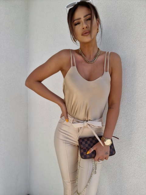 Satynowy top na podwójnych ramiączkach złoty - BY ME