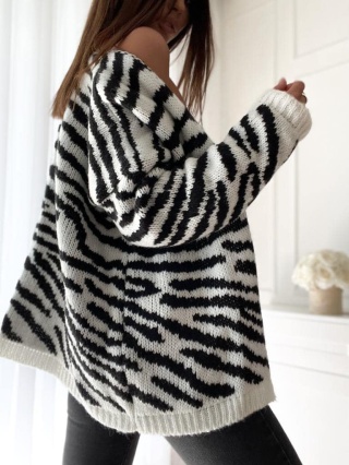 Sweterek narzutka ZEBRA biała - BOCCA