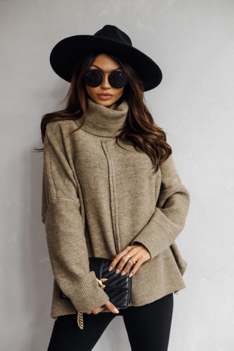 Golf z ozdobnym szwem NEVADA tabak - ME GUSTA